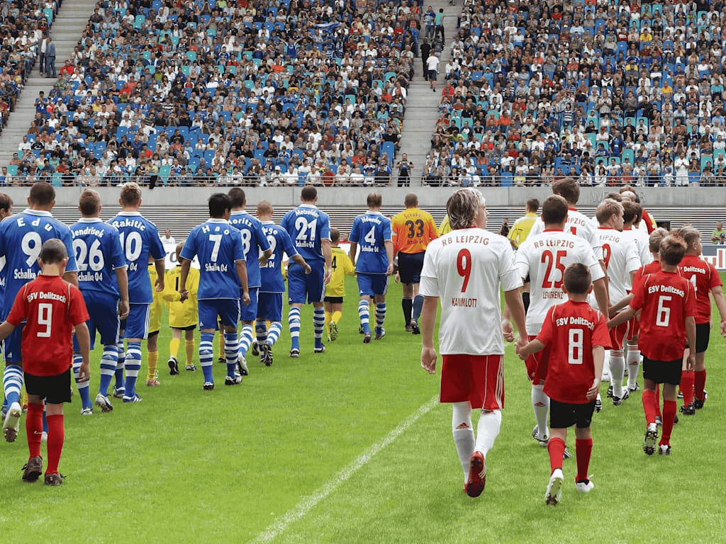 Red Bull Arena: Huyền thoại được tái sinh từ lòng Zentralstadion